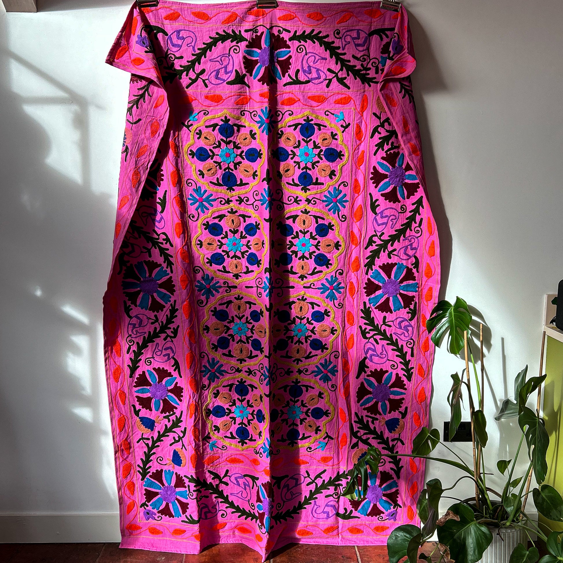 suzani-stitched-wall-hanging-bedspread-bright-pink-traditional-colours-detail-pattern