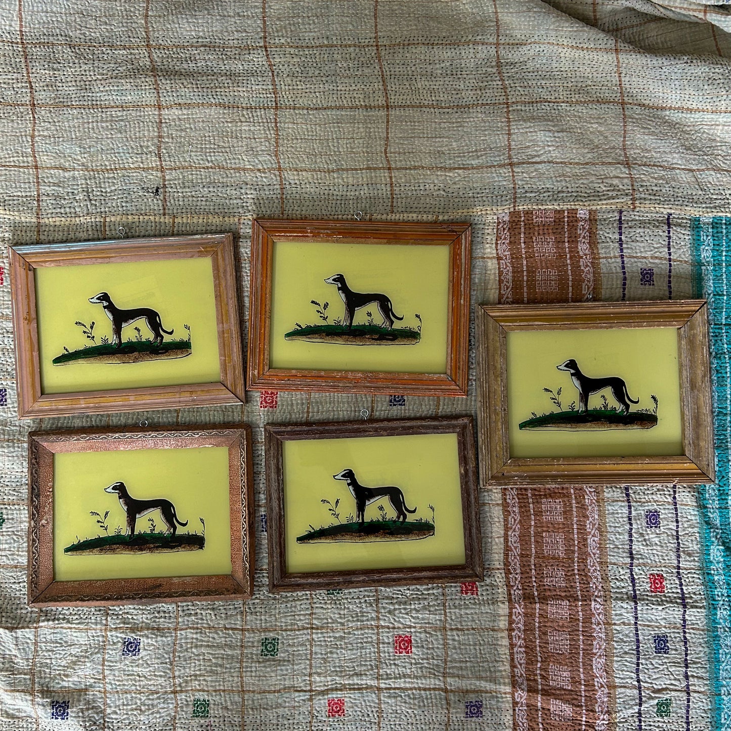 indian-glass-painting-dog-yellow-background-handpainted-indian-glass painting