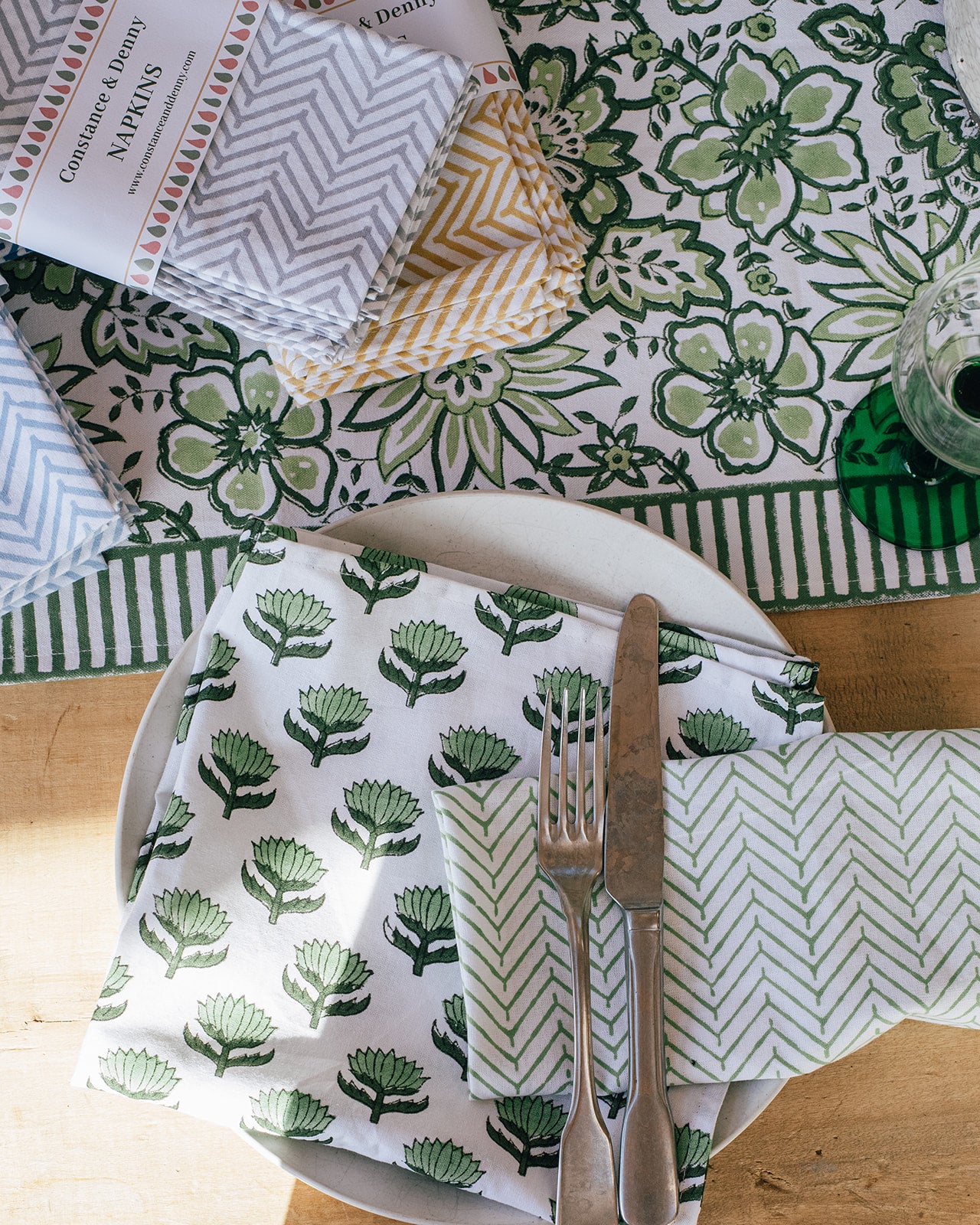 constance-and-denny-meadow-green-napkins-table-runner