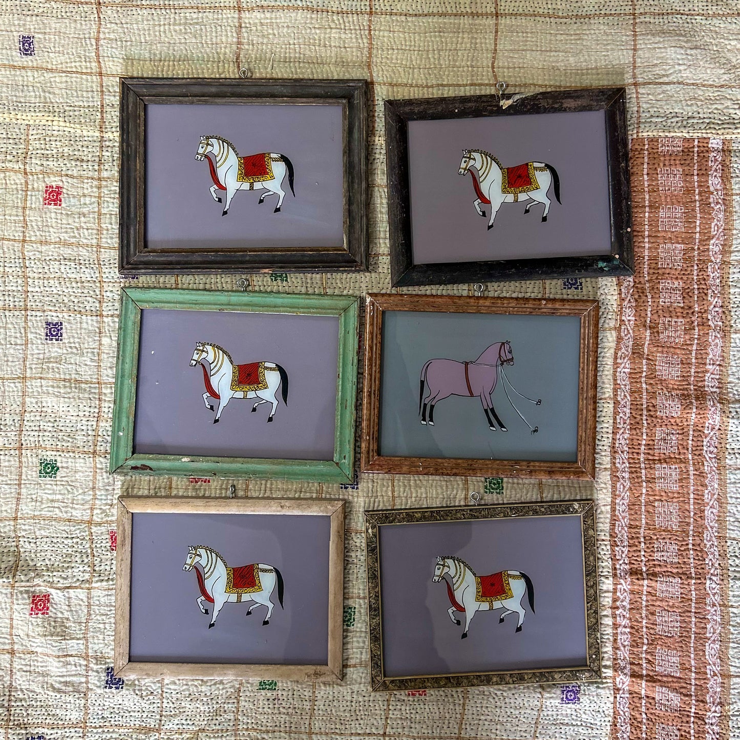indian-glass-painting-horse-grey-background-handpainted-indian-glass painting