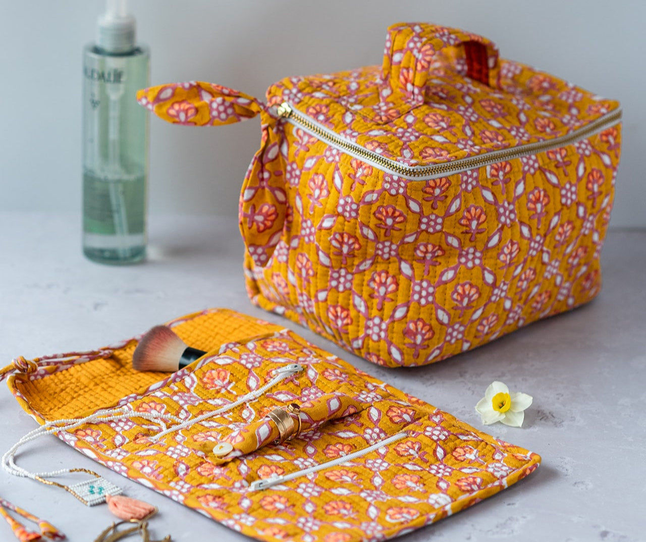 JEWELLERY-ROLL-NECTAR-PETAL-BLOCK-PRINTED-cosmetic-case-make-up
