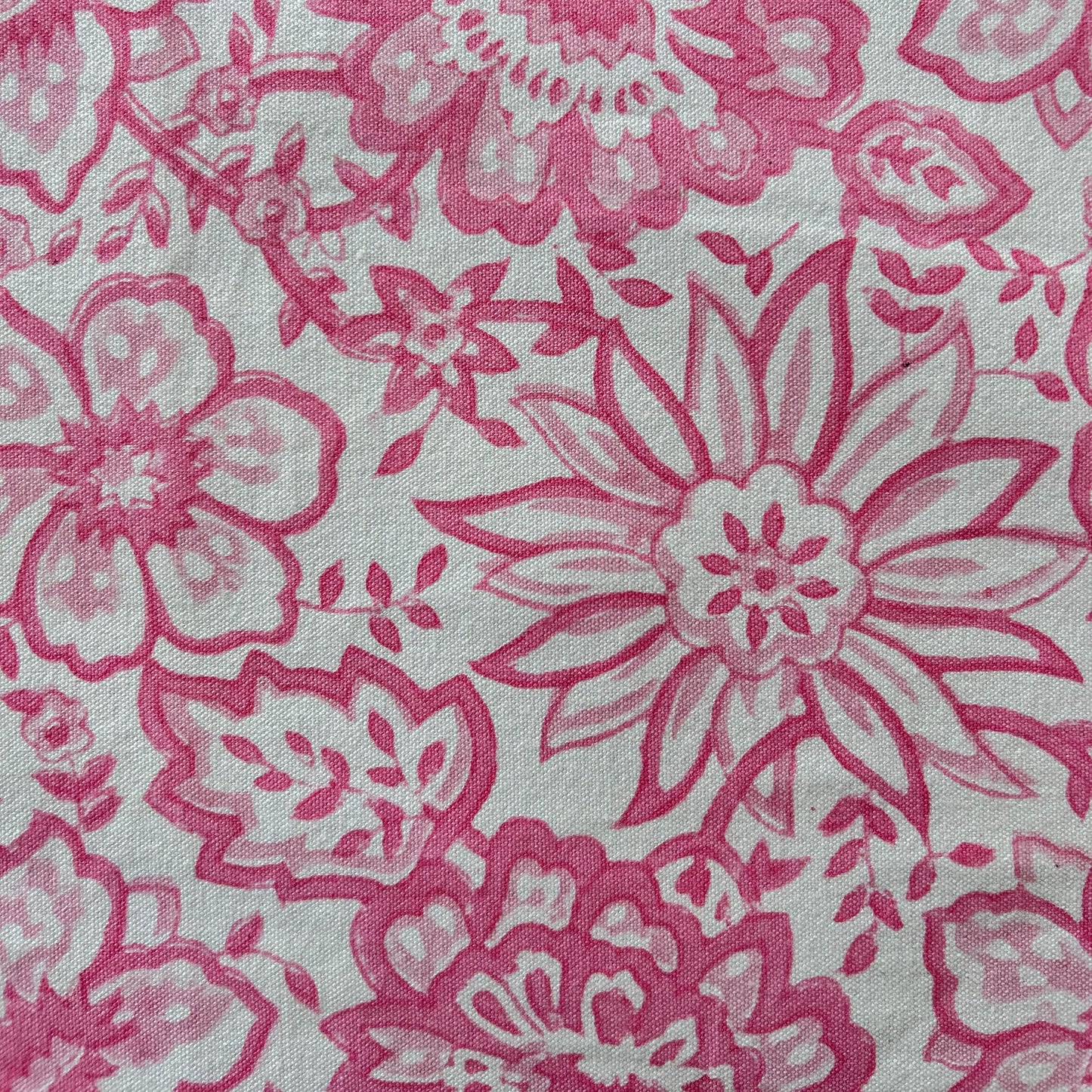 constance-and-denny-soft-pink table-runner-meadow-central-detail