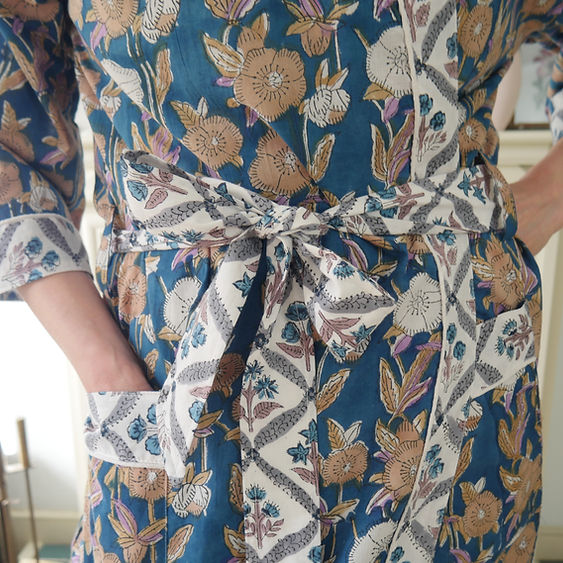 BLUE FLORAL robe