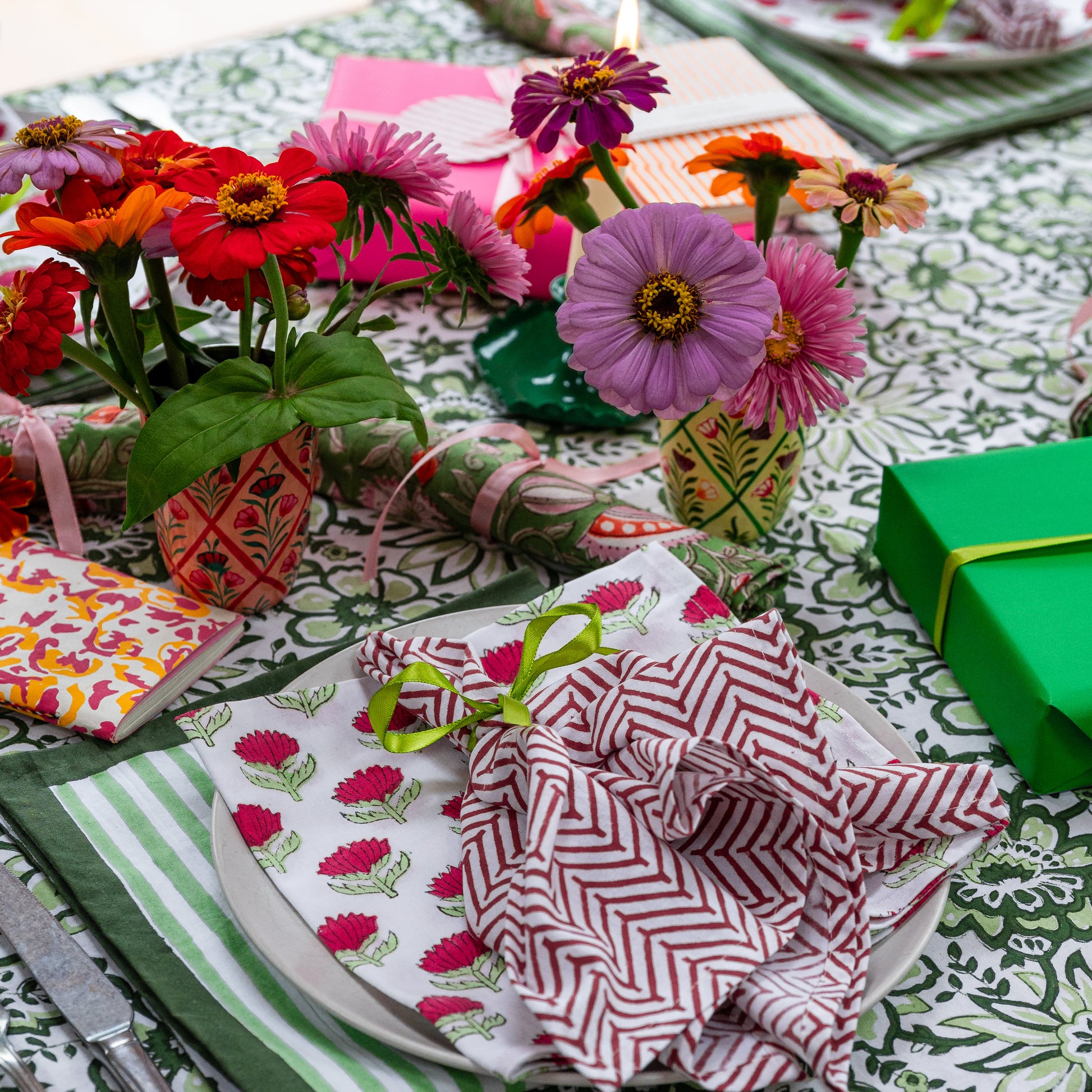 TABLESCAPE BLOCK PRINTED TABLE CLOTHS AND NAPKINS. CHRISTMAS 