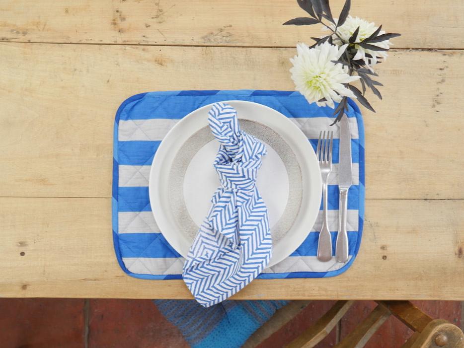 COBALT WIDE STRIPE set of 6 quilted placemats