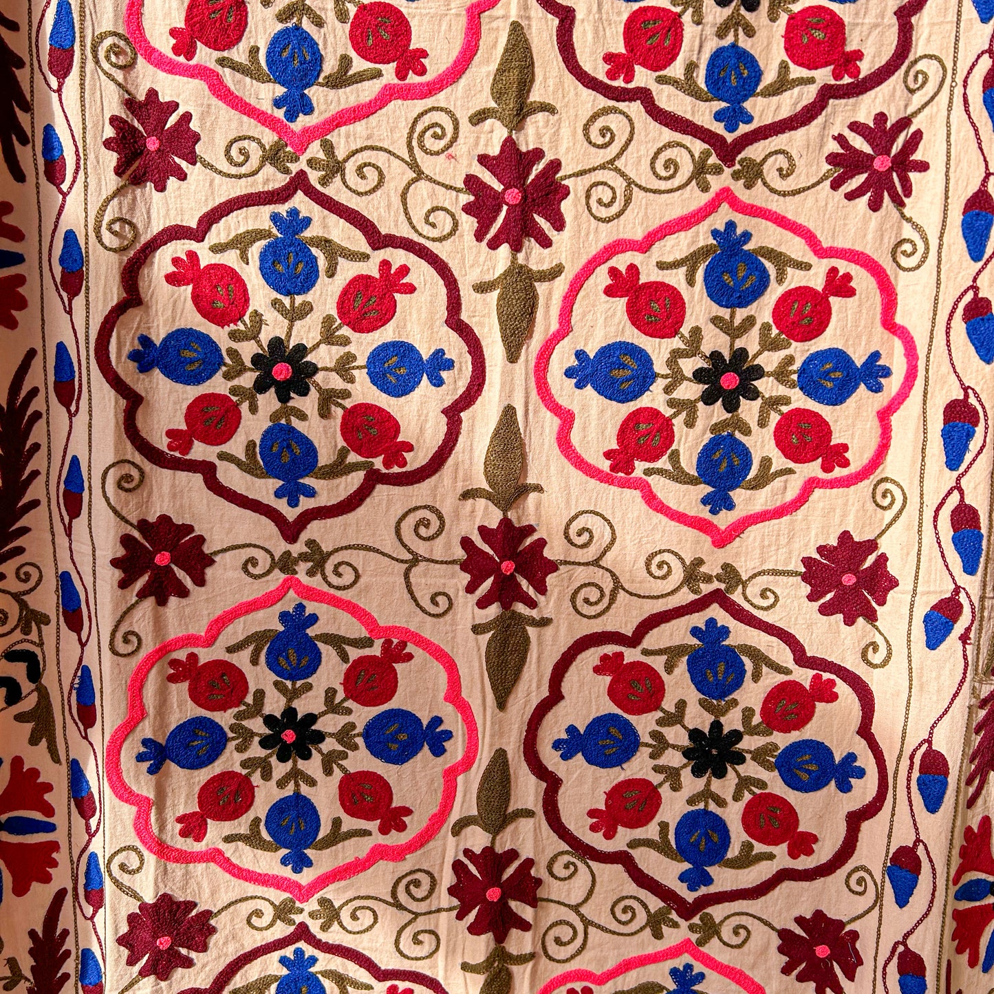 SOFT PEACH MULTI COLOURED wool Suzani