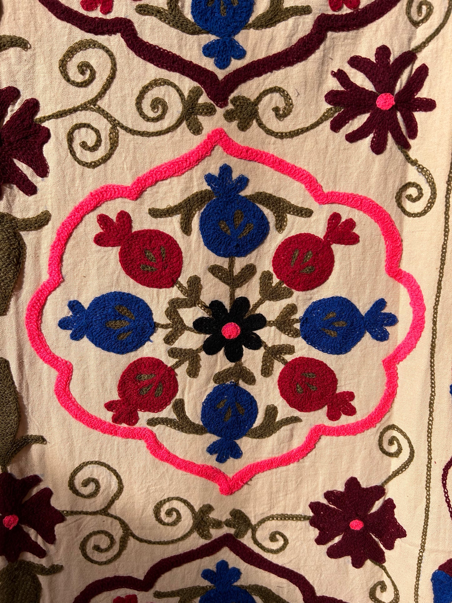 SOFT PEACH MULTI COLOURED wool Suzani