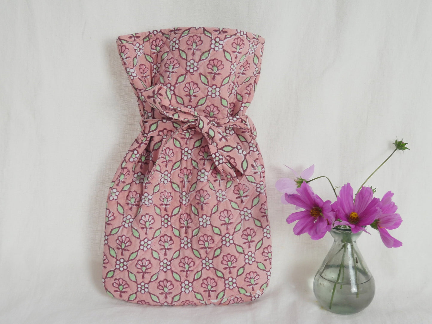 block printed
hot water bottle
quilted hot water bottle
PINK GEOMETRIC