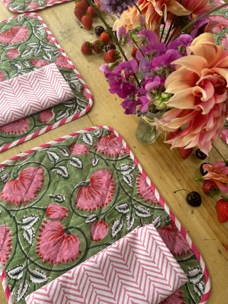 PINK POPPY set of 6 quilted placemats