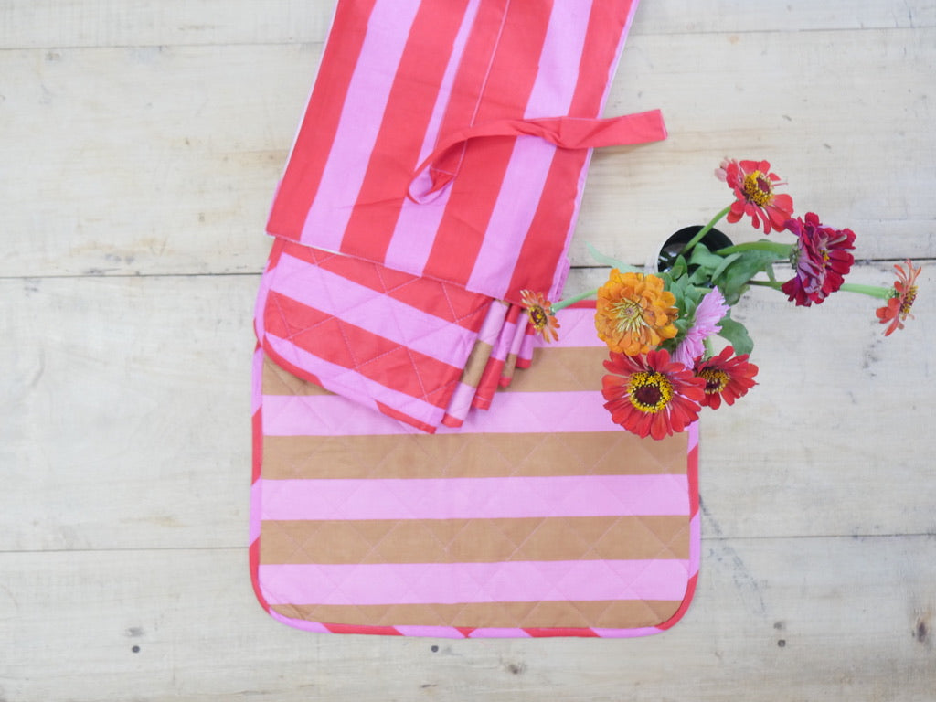 PINK WIDE STRIPE set of 6 quilted placemats