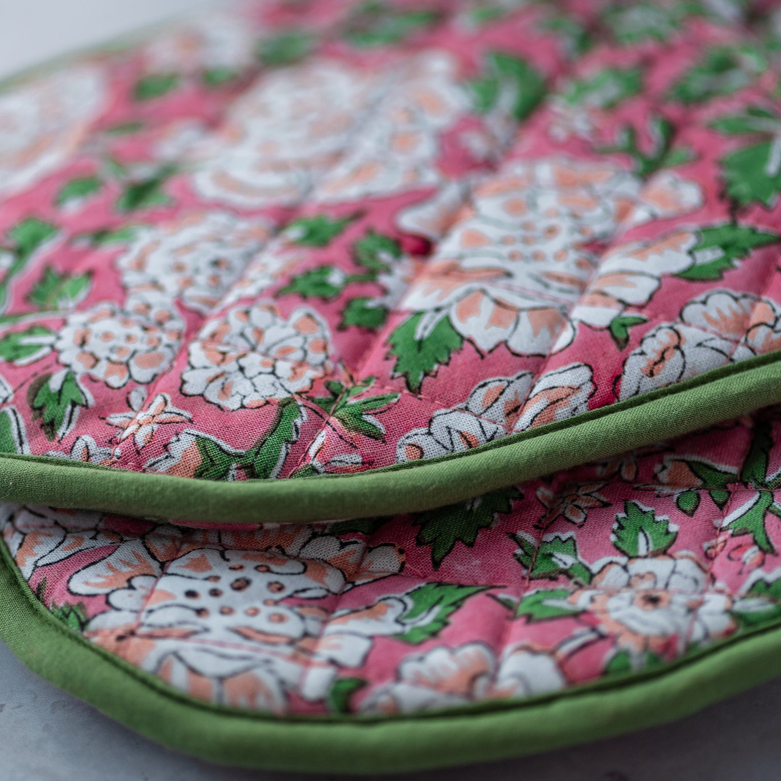 constance-and-denny-oven-gloves-in-bloom-pink-block-printed-detail