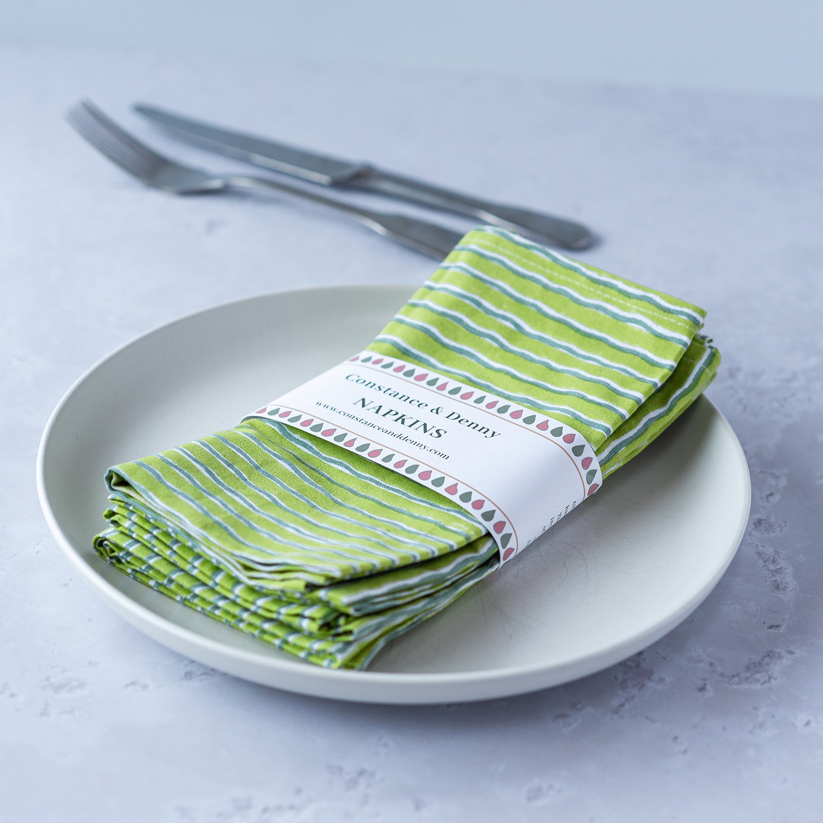 wiggle-line-napkins-block-printed-moss-set