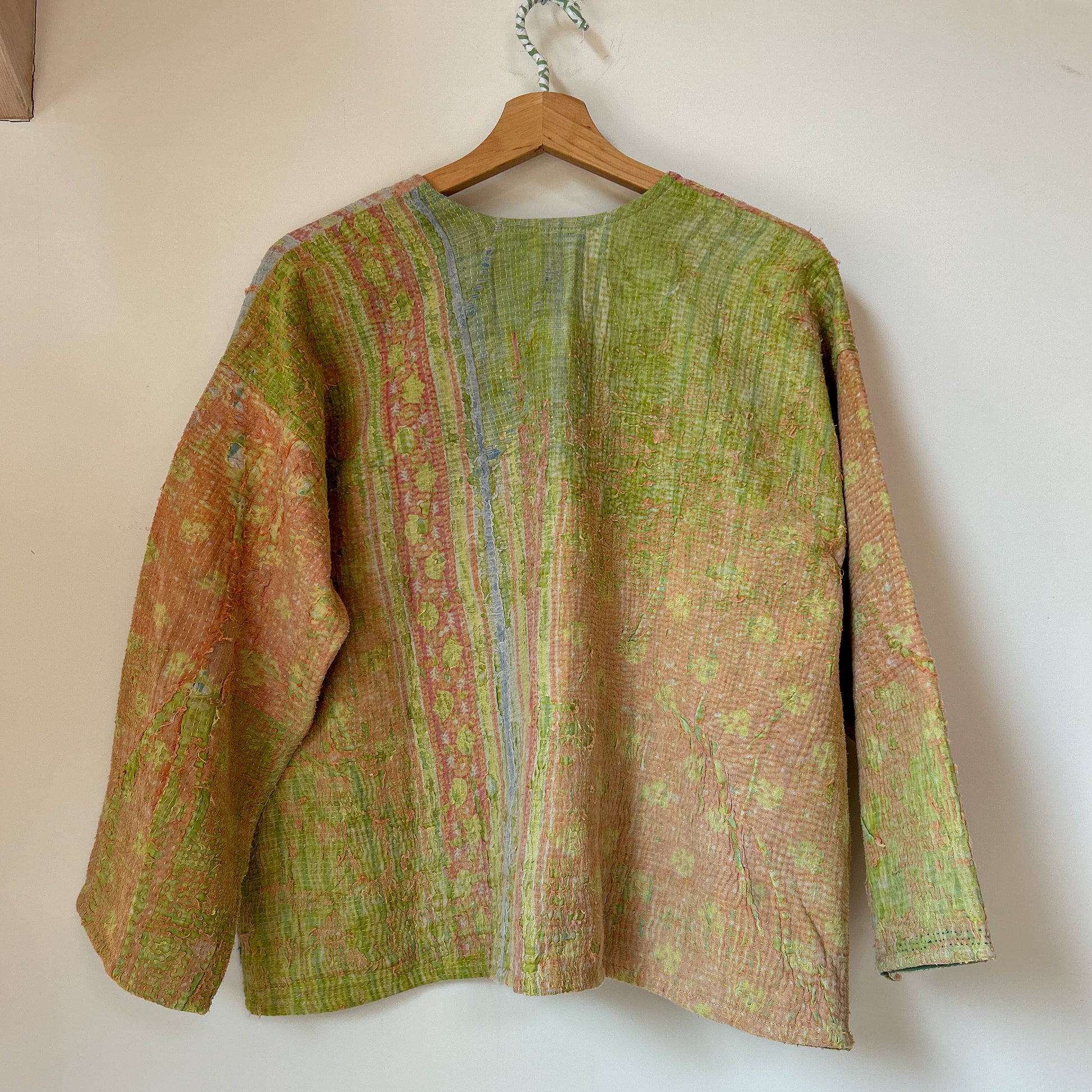 kantha-vintage-jacket-15-handmade-clothing-constance-and-denny-cotton-women-yellow-shortjacket-reverse