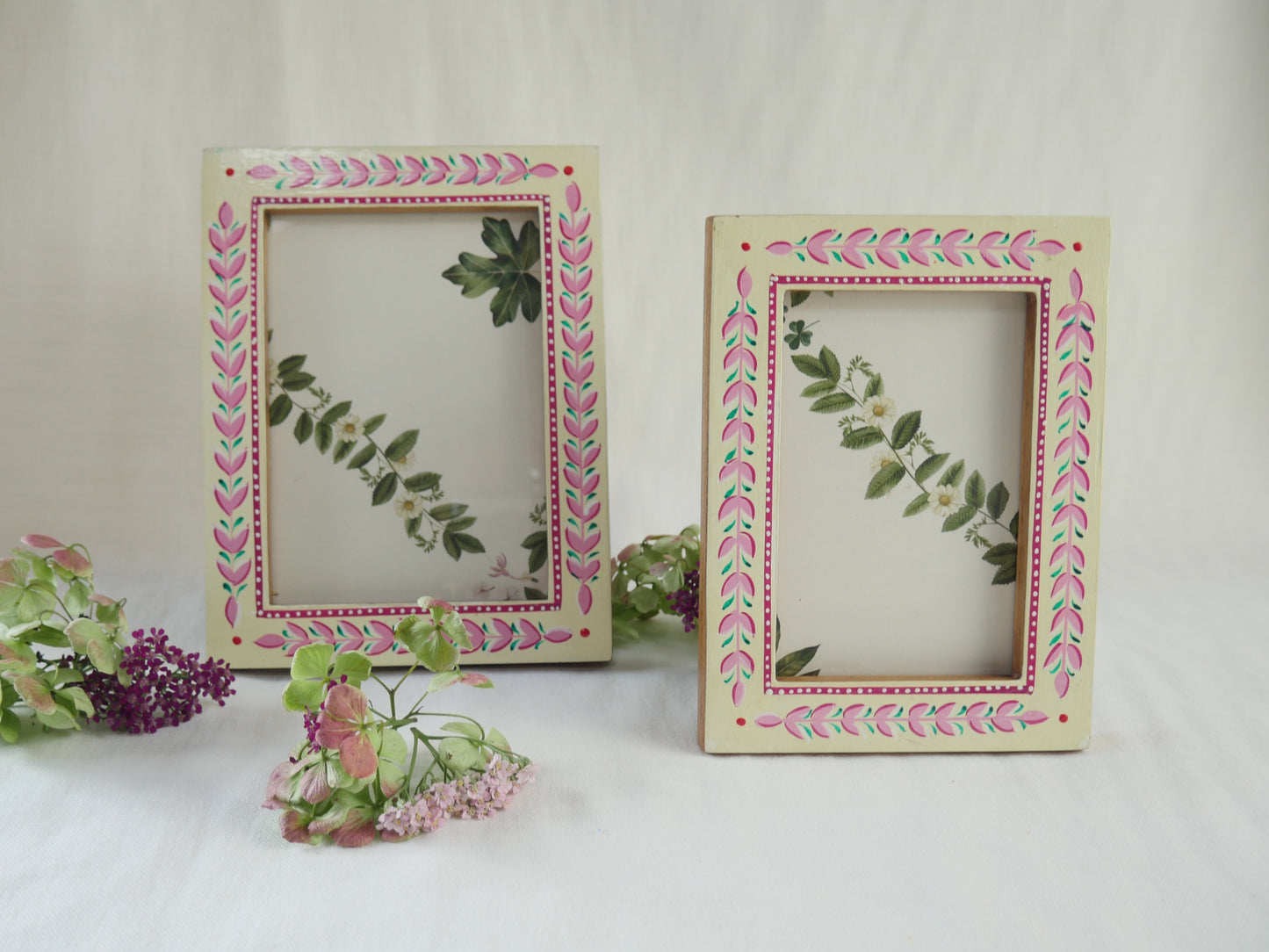 flower garland hand painted frame 