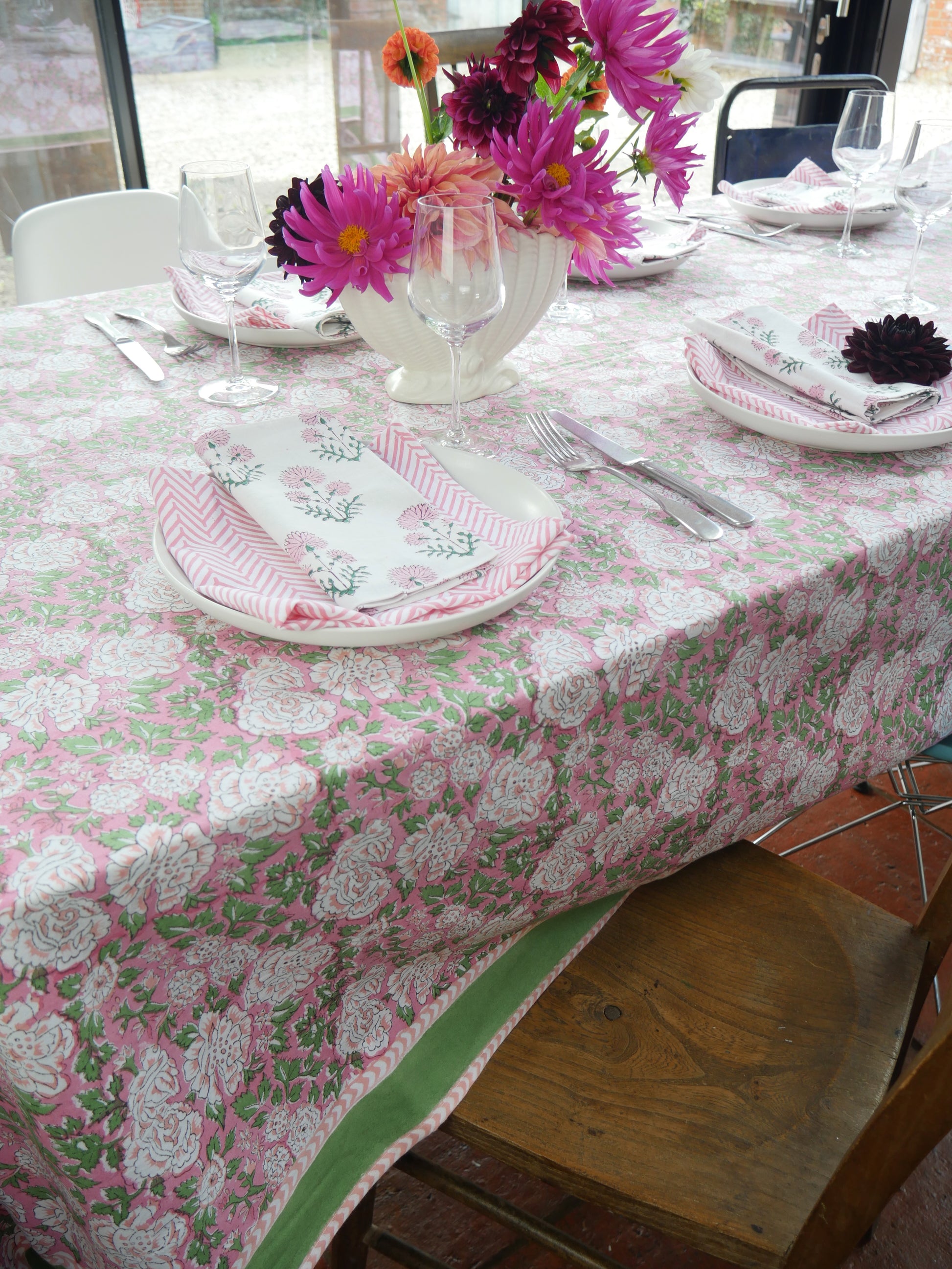 Block Printed tablecloth In Bloom
Floral Tablecloth
Pink Floral
Tablescape