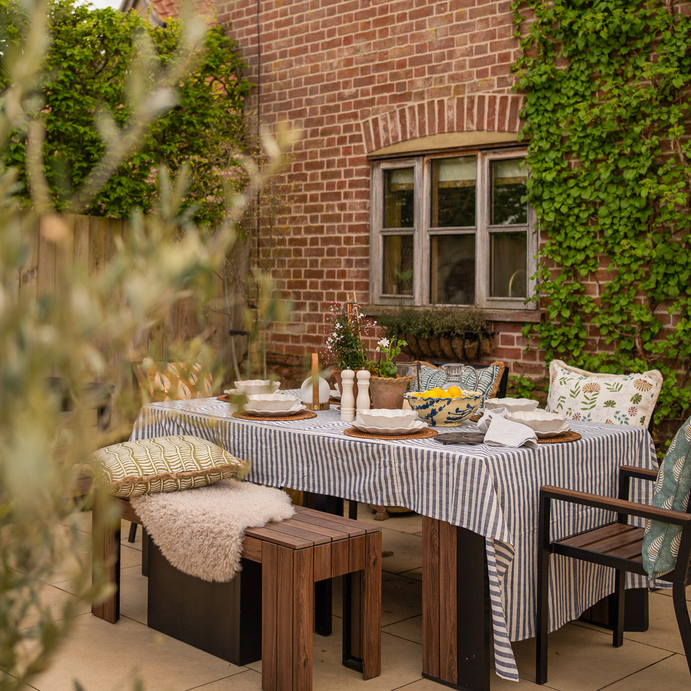 THE EVERYDAY STRIPE tablecloth - 3 colours